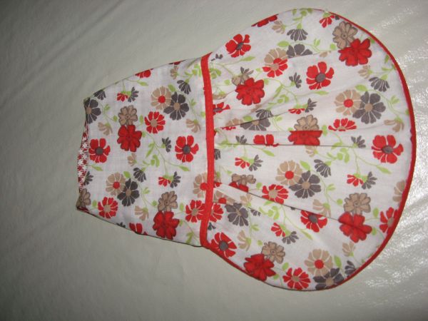 Vestido em algodão com flores vermelhas